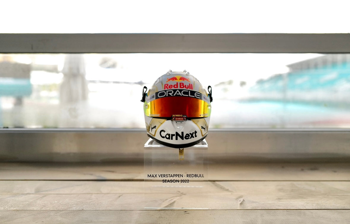 Max Verstappen - Season Helmet 2022